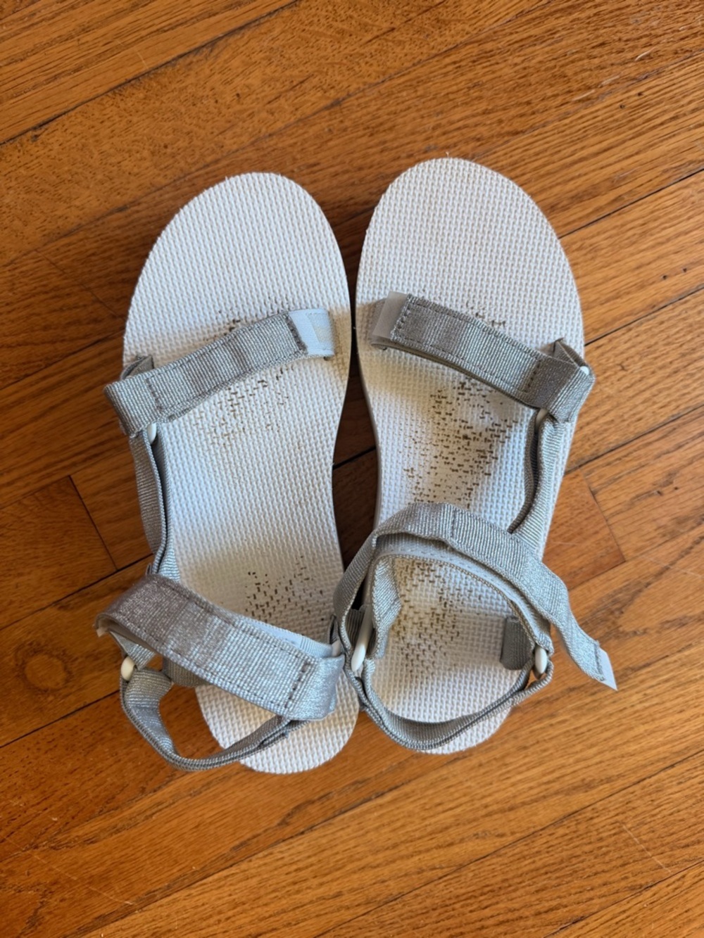 Teva Midform Universal Platform Sandals Women’s 10 Silver Sport Hiking Sandals